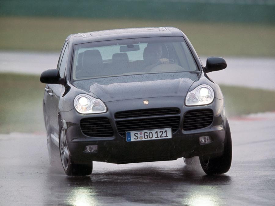  Porsche Cayenne Turbo 2002 года  (фото 18 из 40)